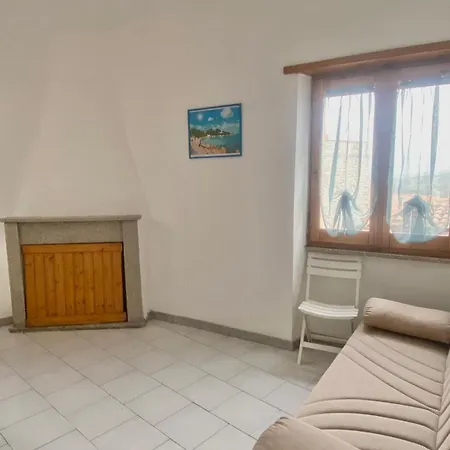 Апартаменты La Casa Di Delfa In Piazzetta Aggius